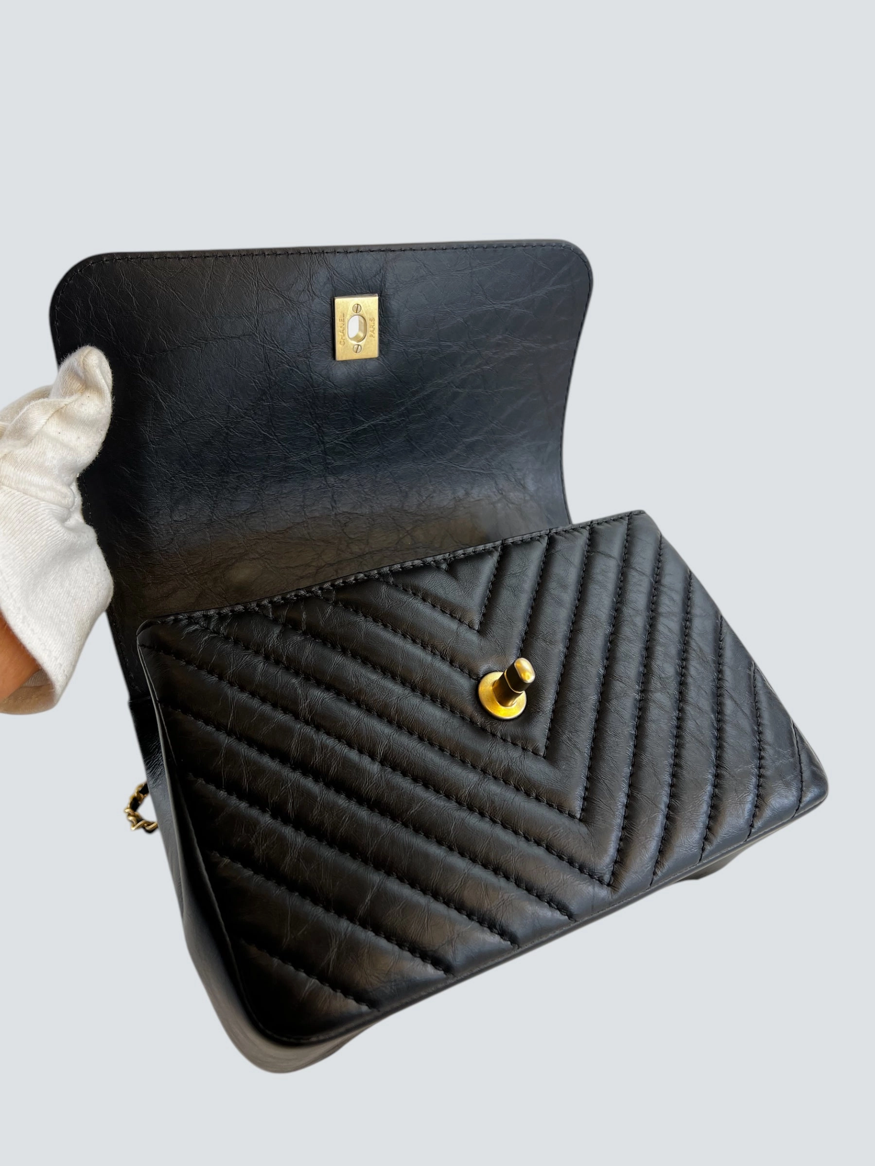 Chanel Black Calfskin Leather CC Chevron Flap  Handbag