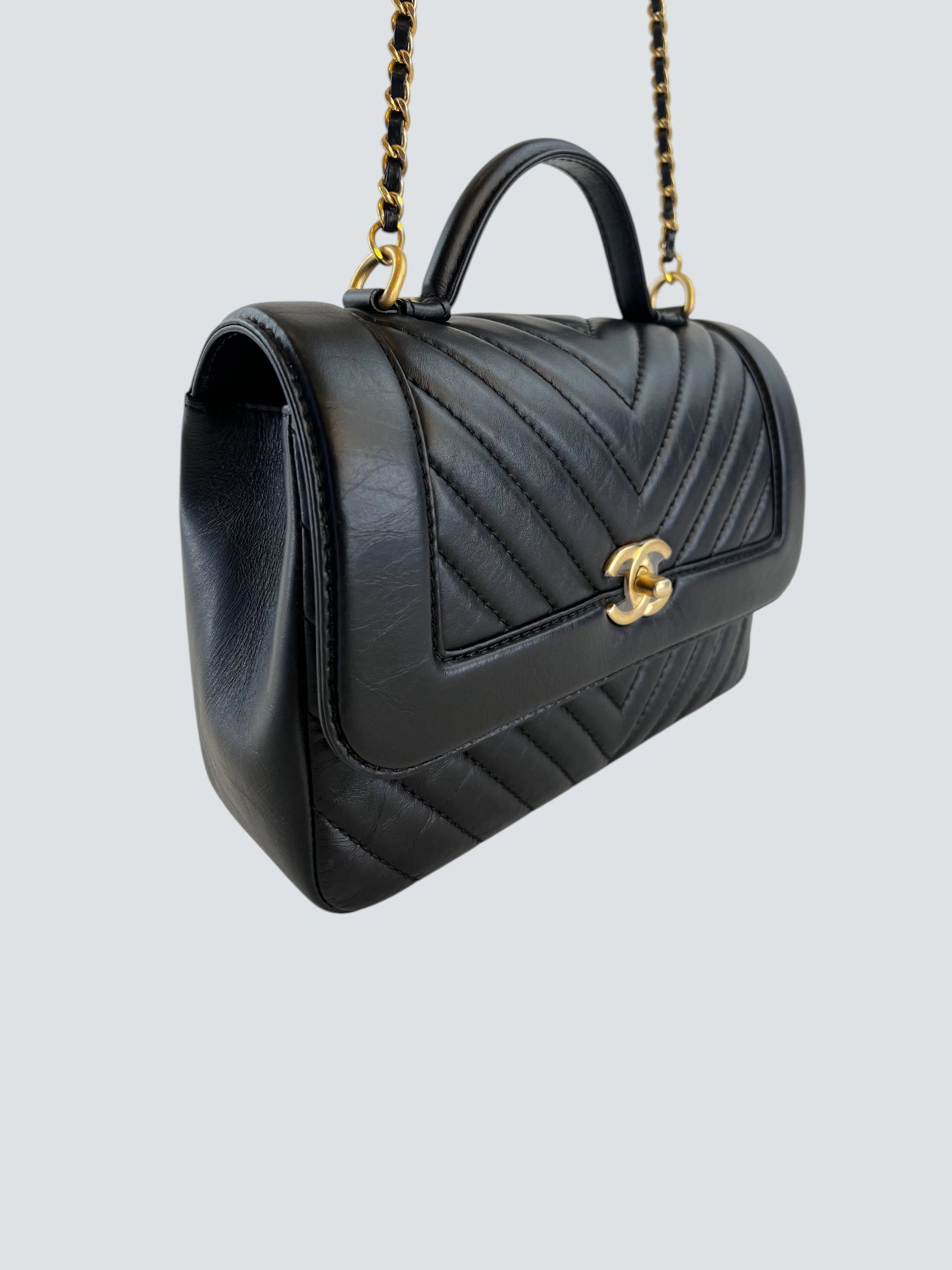 Chanel Black Calfskin Leather CC Chevron Flap  Handbag