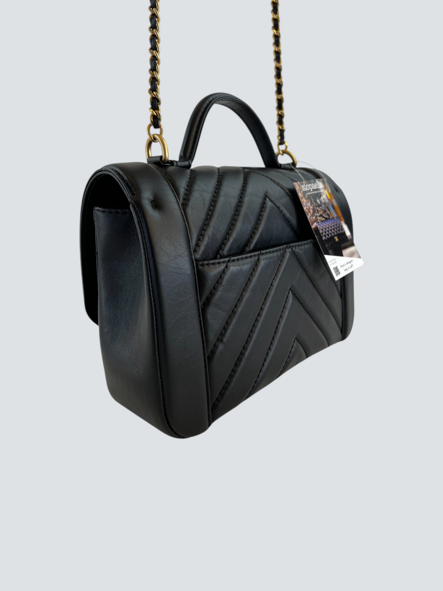 Chanel Black Calfskin Leather CC Chevron Flap  Handbag