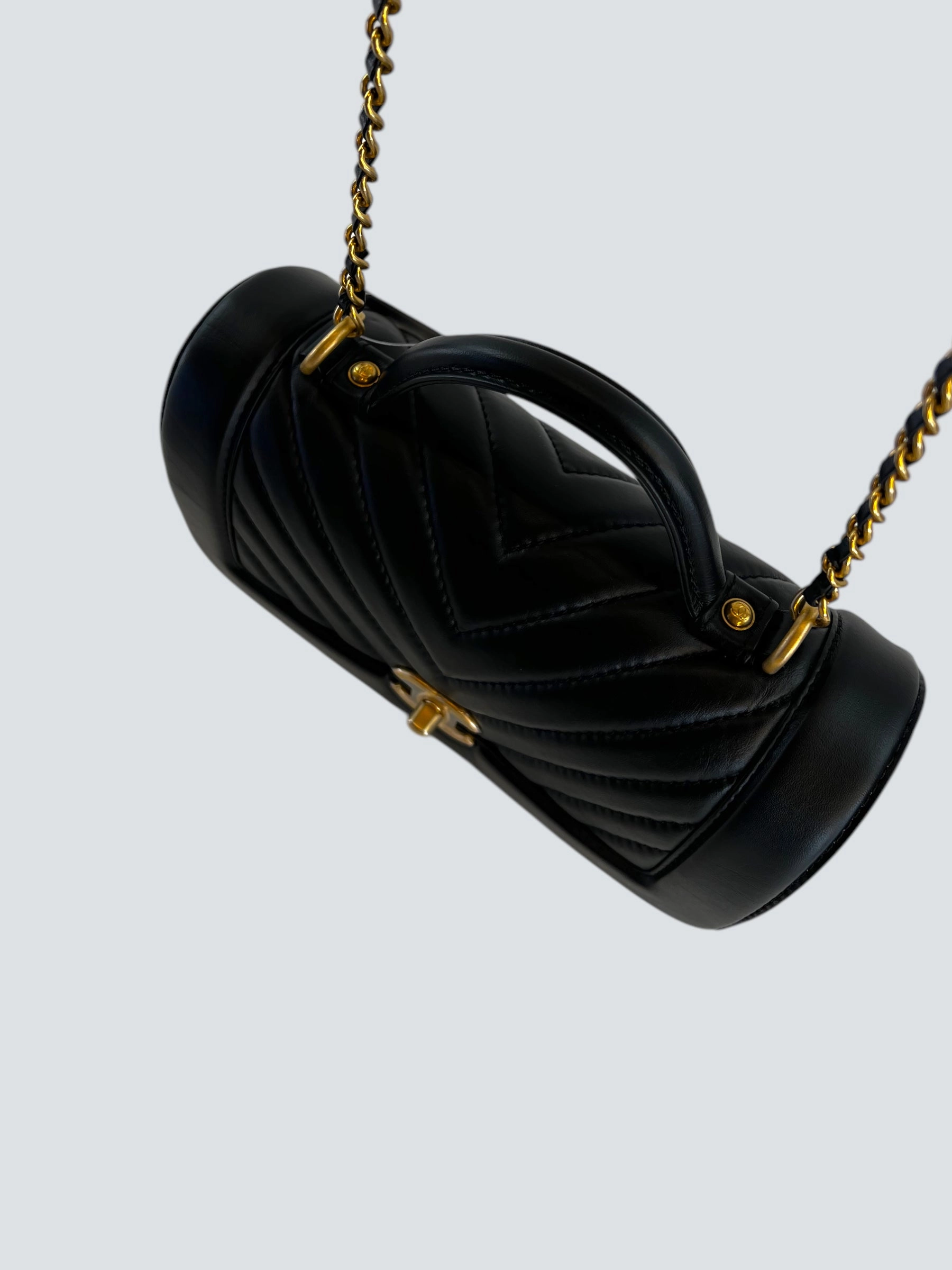 Chanel Black Calfskin Leather CC Chevron Flap  Handbag