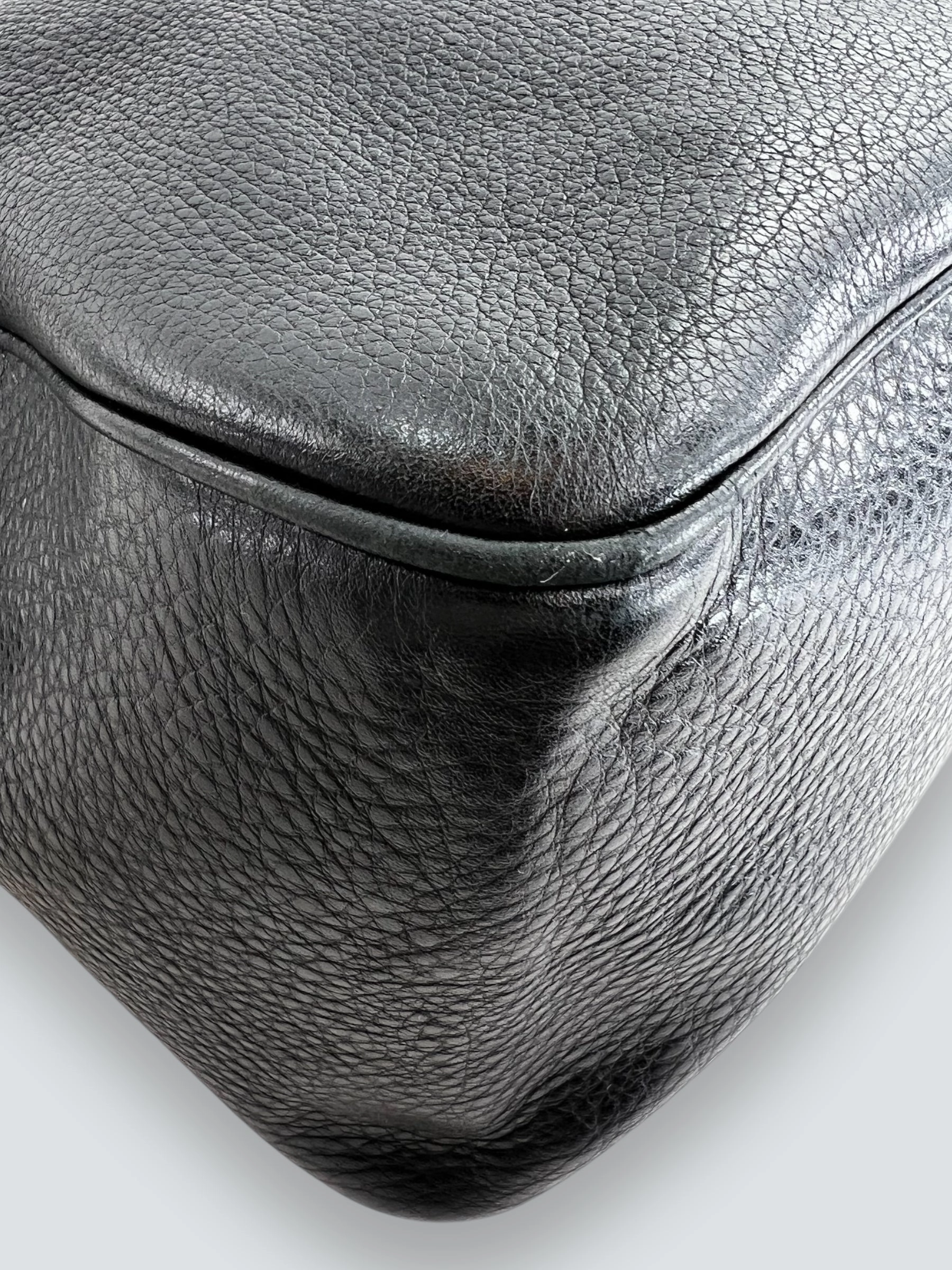 Gucci Black Leather Soho Tote