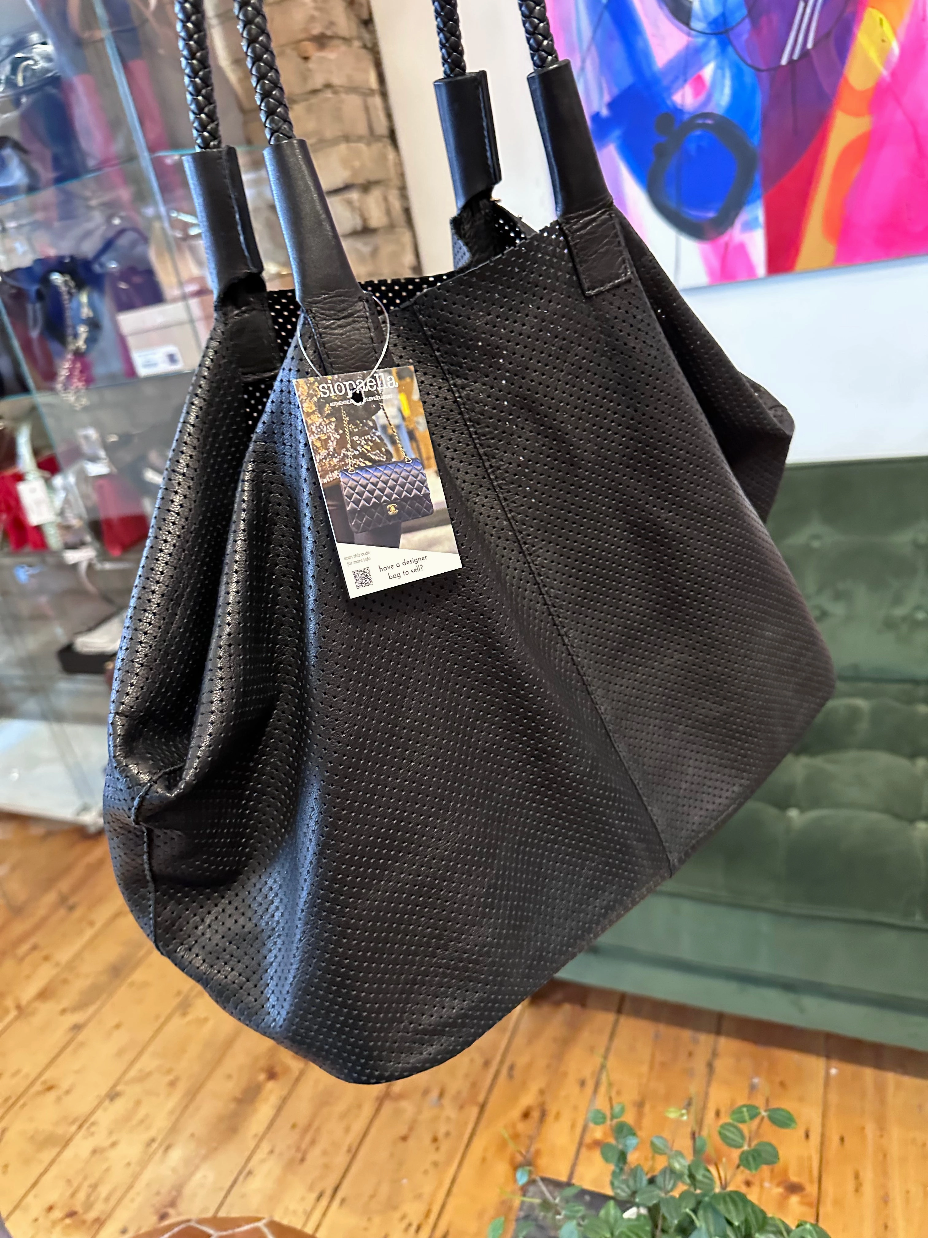 Manila Grace Black Leather Tote