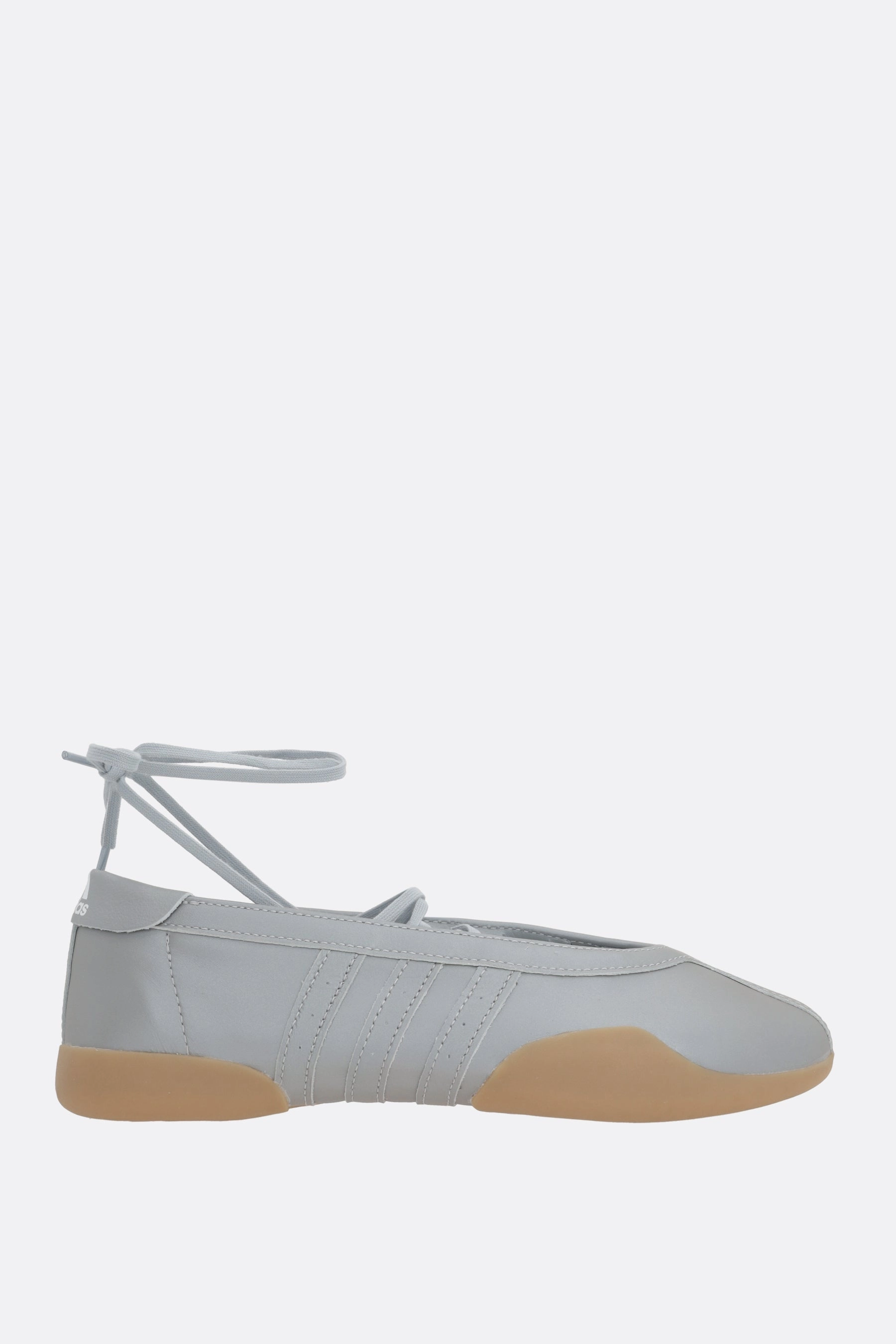 Taekwondo Mei ballerinas in laminated leather