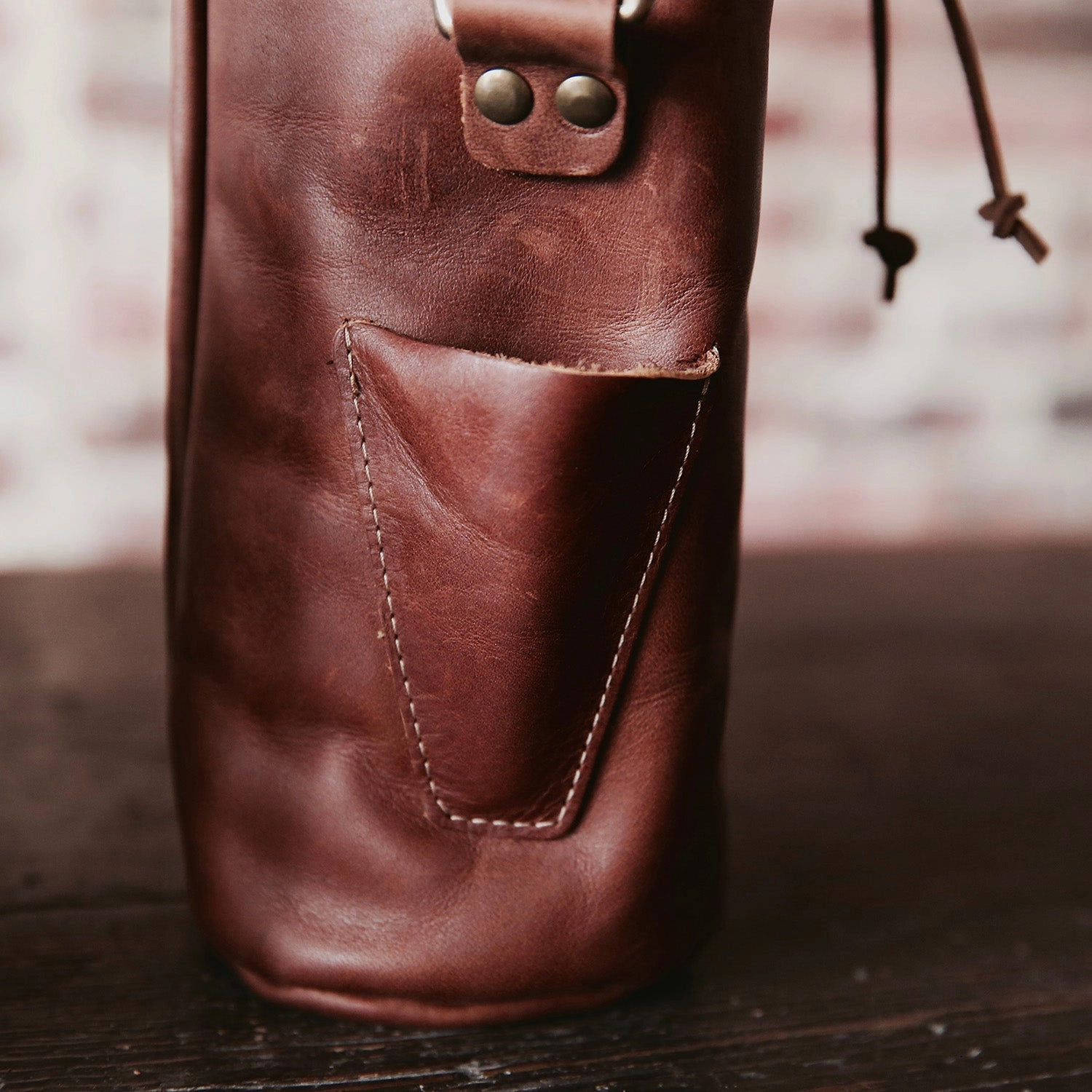 The Muscadine Personalized Fine Leather Wine Tote Wine Bottle Carrier Bag