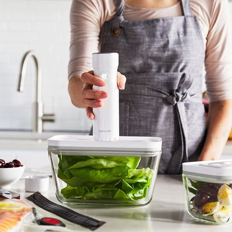 Zwilling Fresh & Save Starter Set - Includes Vacuum Pump, Small & Medium Plastic Containers & Storage Bags